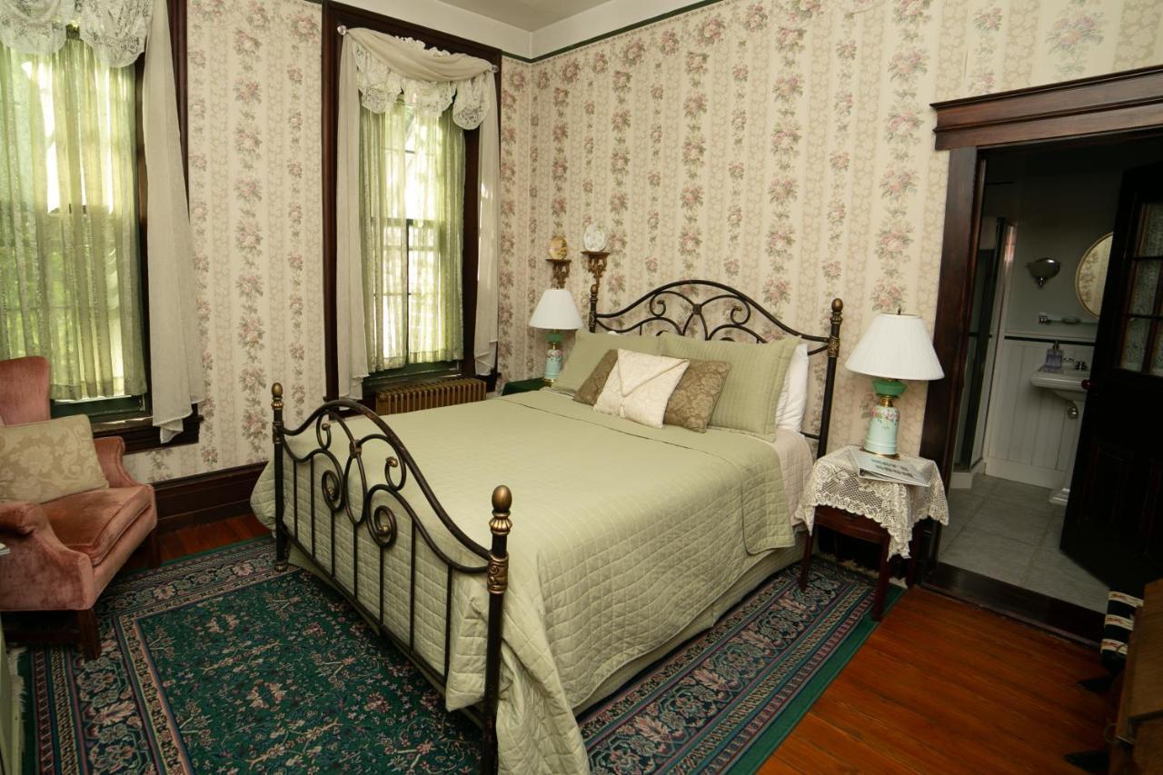Faunbrook Bed & Breakfast (Adults Only) West Chester Oda fotoğraf