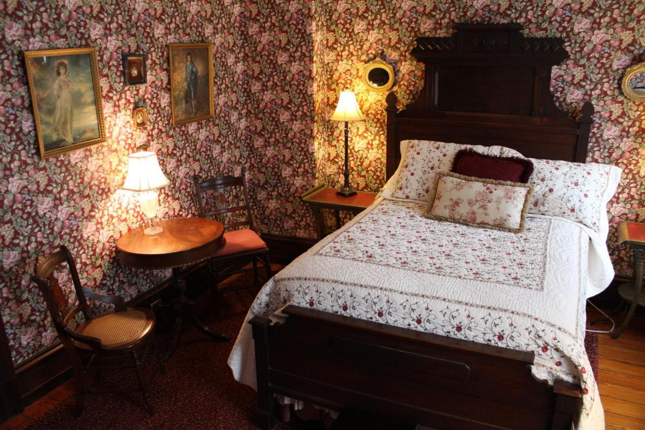 Faunbrook Bed & Breakfast (Adults Only) West Chester Oda fotoğraf